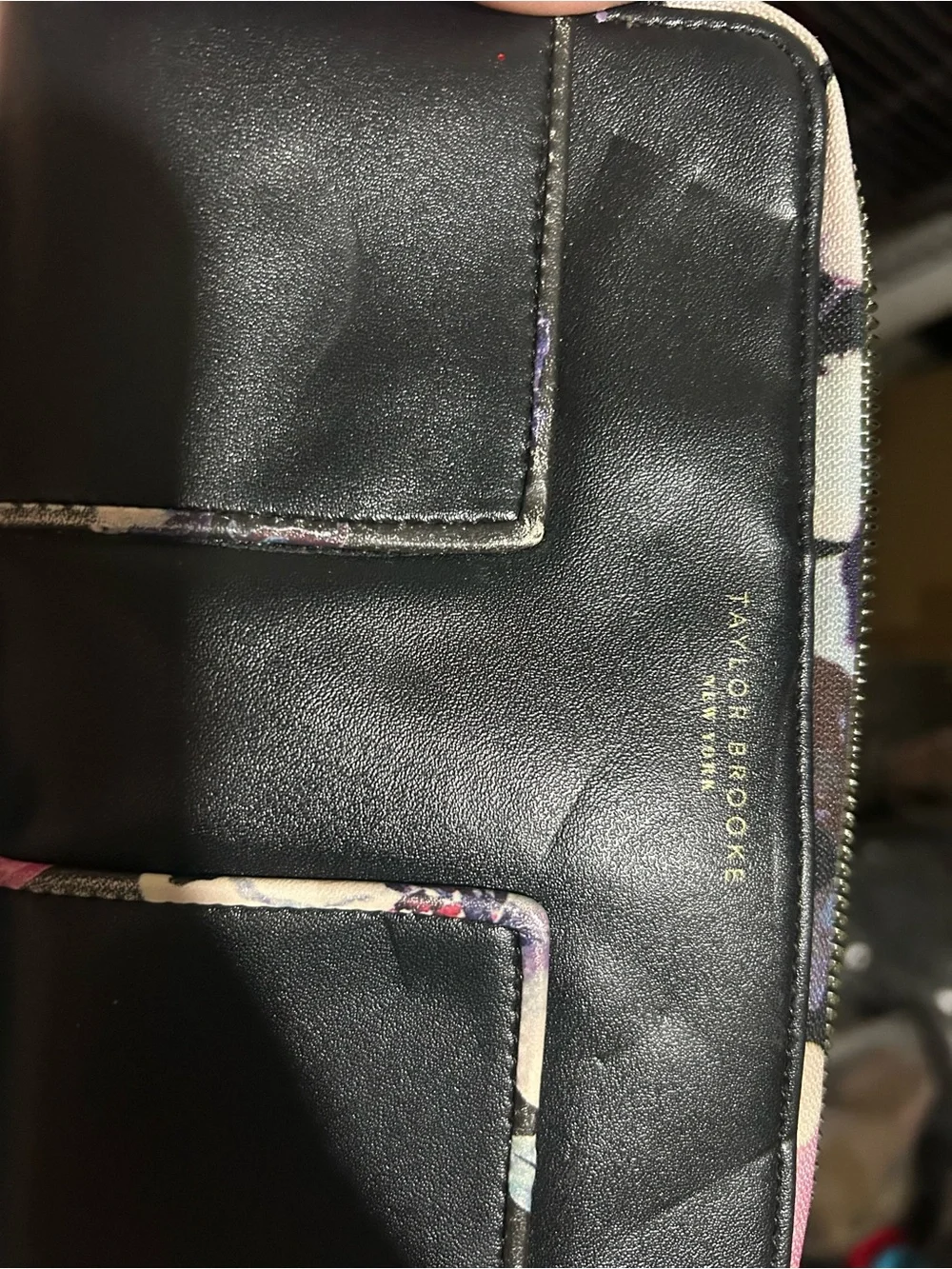 TaylOR Brooke Black Leather Zip Wallet